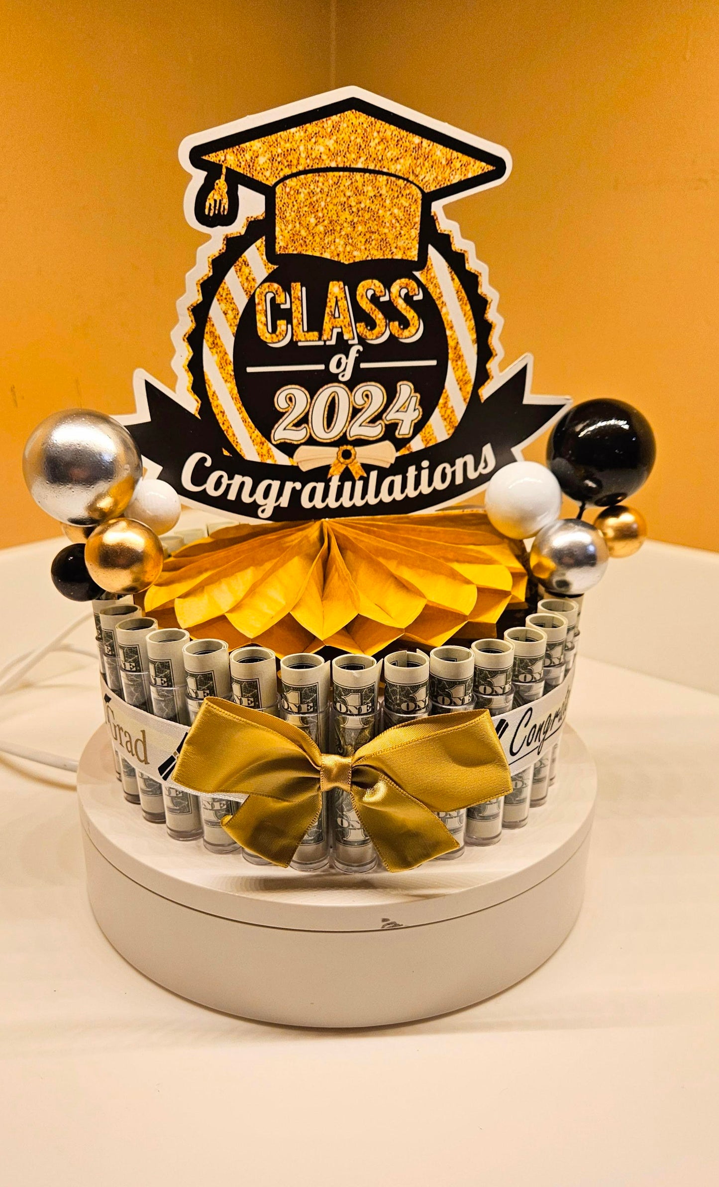 2024 Graduation Money Cake